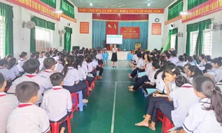 Học sinh dân tộc thiểu số được trang bị kiến thức pháp luật về bình đẳng giới
