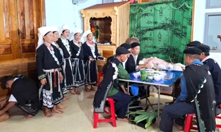 Lễ cấp sắc công nhận đàn ông Dao Tiền đã trưởng thành