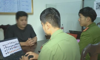 Sau khi chia tay, dùng clip nóng làm nhục bạn gái cũ 