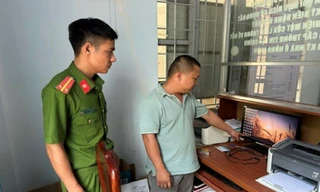 Tin mới vụ cán bộ địa chính xã nhận hối lộ