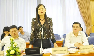 Bà Nguyễn Thị Tố Hằng - Cục phó Cục Bồi thường Nhà nước trả lời về việc bồi thường án oan của ông Nguyễn Thanh Chấn. Ảnh: Tuấn Nguyễn