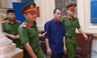 Bị cáo Trầm Bê. Ảnh Văn Minh