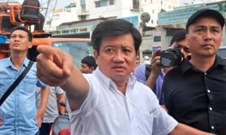 Ông Đoàn Ngọc Hải trong một lần ra quân lập lại trật tự lòng lề đường. 