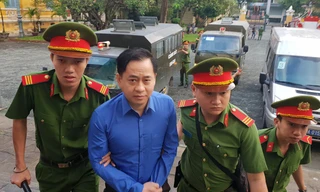 Tại tòa, Vũ 'nhôm' khai có hai quốc tịch