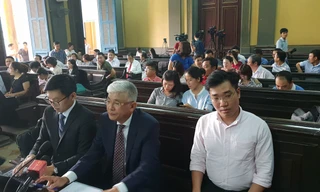 Tòa TPHCM 'bất ngờ' quay lại phần xét hỏi vụ Vinasun kiện Grab