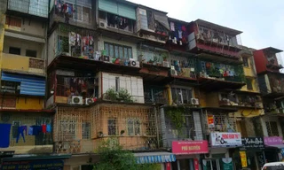 Động đất liên tiếp gây lo ngại cho người dân sống tại chung cư cũ ở Hà Nội