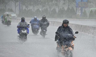 Hà Nội đêm nay mưa lớn, chất lượng không khí được cải thiện