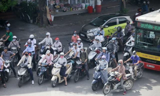 Nắng nóng dự báo kéo dài tại miền Bắc và miền Trung. Ảnh: Nguyễn Trọng Tài.