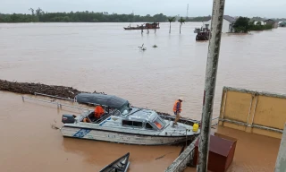 Các tỉnh miền Trung đón một lũ mới, trong đó tại Hà Tĩnh đến Thừa Thiên Huế có thể xuất hiện lũ đặc biệt to.