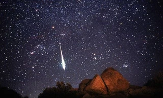 Mưa sao băng rực rỡ đón năm mới