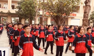 Một buổi sinh hoạt giữa giờ của học sinh Trường THCS Lê Qúy Đôn (Cầu Giấy - Hà Nội)