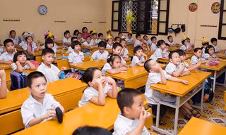 Giao quyền tuyển dụng, điều động và luân chuyển giáo viên cho Sở GD&ĐT