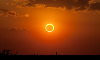 Nhật thực hình khuyên sẽ diễn ra ngày mai ở nhiều nơi trên thế giới. Việt Nam chỉ quan sát được nhật thực một phần. 