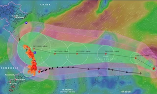 Bão số 13 được dự báo là sẽ rất mạnh trên Biển Đông, có thể giật cấp 16.