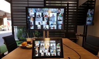 Việc họp trực tuyến bằng ứng dụng Zoom tiềm ần nhiều nguy cơ bảo mật, theo Cục An toàn Thông tin, Bộ Thông tin và Truyền thông.
