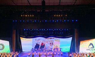 Một tiết mục văn nghệ do học sinh của trường thực hiện