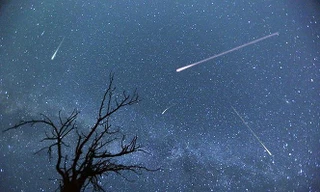 Tháng 10 có 2 trận mưa sao băng