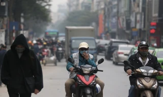 Ô nhiễm không khí dự báo kéo dài nhiều ngày tới. Ảnh: Như Ý.
