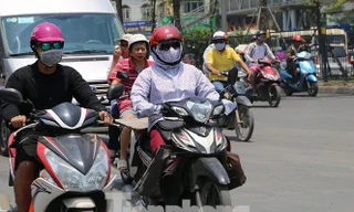 Hôm nay đỉnh điểm nắng nóng, chủ nhật có mưa dông