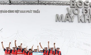 Bức tranh lớn nhất Việt Nam được tạo từ lỗ khoan