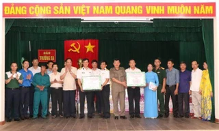 Đoàn công tác Đảng bộ Khối Doanh nghiệp Trung ương thăm huyện đảo Trường Sa và Nhà giàn DK1