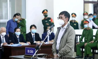 Nộp lại tiền tỷ - 'Kim bài miễn tử' cho quan chức 'nhúng chàm'? '