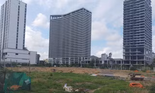 Ngân hàng mạnh tay giảm giá khu đất quy hoạch xây cao ốc để xử lý nợ