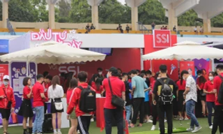 Gian hàng của SSI tại Ngày Thẻ Việt Nam 'bùng nổ'