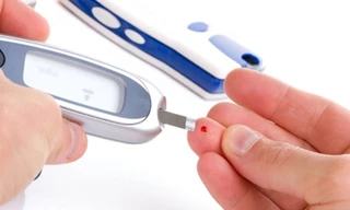 Người bị bệnh vẩy nến dễ mắc tiểu đường