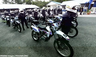 Cảnh sát Malaysia tuần tra bằng xe 'cào cao' Kawasaki
