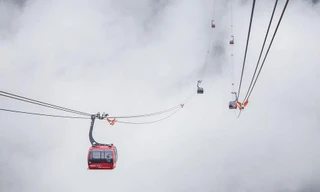 Cáp treo lên đỉnh Fansipan tạm ngừng đón khách 