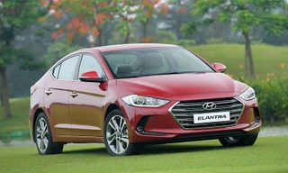 Hyundai Thành Công lùi giao xe, đại lý 'ép' khách trả thêm tiền?