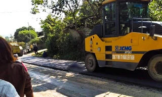 Tai nạn trong lúc làm đường, một công nhân tử vong