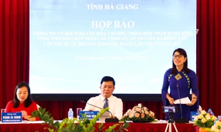 Từng phải mất 3-4 ngày một văn bản mới gửi được tới trưởng thôn