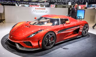 Siêu xe 1,9 triệu USD Koenigsegg Regera kiểm tra va chạm thế nào?