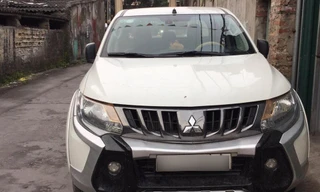 Ôtô bị lỗi động cơ, khách Việt lần đầu được đổi xe mới