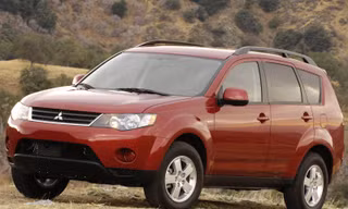 Hơn 140.000 chiếc Mitsubishi Lancer và Outlander gặp lỗi hộp số