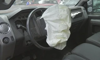 Ford chấp nhận khoản phạt 299 triệu USD cho túi khí Takata