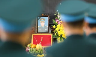 Truy tặng Huân chương Bảo vệ Tổ quốc hạng Ba cho phi công Trần Ngọc Duy