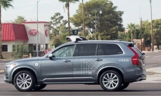 Ôtô tự lái của Uber gây tai nạn khiến một người tử vong