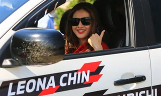 Nữ 'quái xế' Malaysia trổ tài Drift với xe bán tải ở Hà Nội