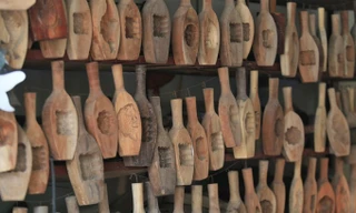 Gia đình 35 năm khắc khuôn bánh Trung thu ở Hà Nội