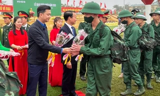 Bí thư T.Ư Đoàn Nguyễn Minh Triết động viên thanh niên Yên Bái lên đường nhập ngũ
