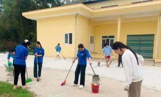 Thanh niên Cao Bằng ra quân hưởng ứng cao điểm tình nguyện xây dựng đô thị văn minh