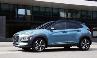 Ôtô dưới 9 chỗ về Việt Nam chỉ 3 chiếc trong một tuần