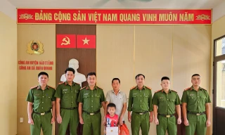 Mô hình 'con nuôi công an xã': Trao tình thương cho trẻ có hoàn cảnh khó khăn