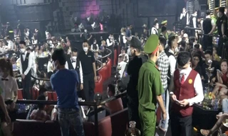 Tập kích quán bar, gần 100 dân chơi dương tính ma tuý 