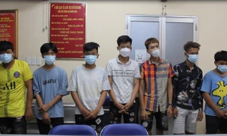 Xoá băng cướp tuổi teen chuyên dùng súng, bình xịt hơi cay uy hiếp nạn nhân 