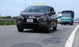 Cận cảnh tuyến cao tốc TPHCM - Trung Lương xuống cấp nghiêm trọng sau 3 năm dừng thu phí