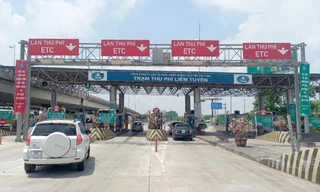 Các trạm thu phí đã được yêu cầu xả trạm nếu xảy ra ùn tắc kéo dài. Ảnh: Phạm Thanh